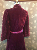 1940s Quilted Velvet Robe