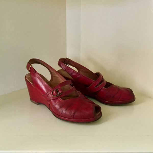 1940s Red Wedge Sandals