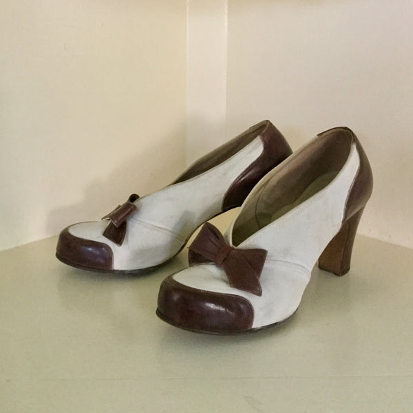1940s Bow Topped Spectator Pumps