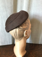 1950s Brown Feathered Beret