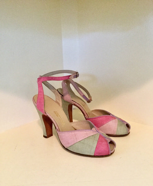 1940s Colorblock Ankle Strap Pumps